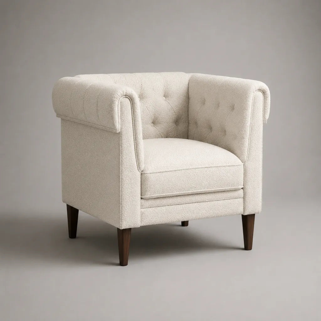 Fauteuil club 1 place en tissu bouclette écru avec dossier capitonné et pieds en bois, 82 x 78 x 79 cm